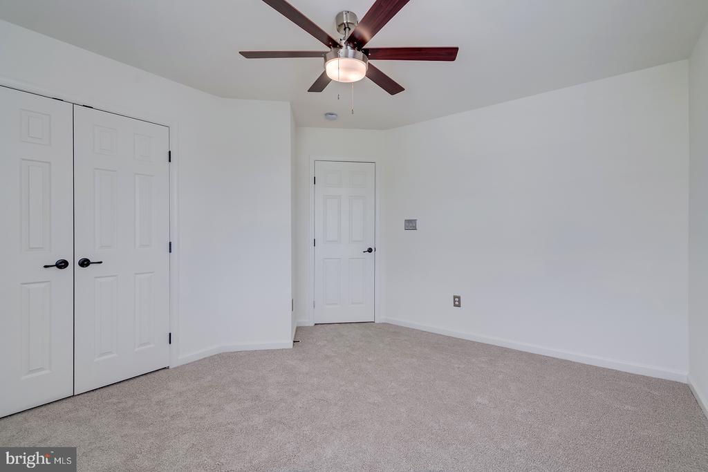 327 CARLTON DRIVE
