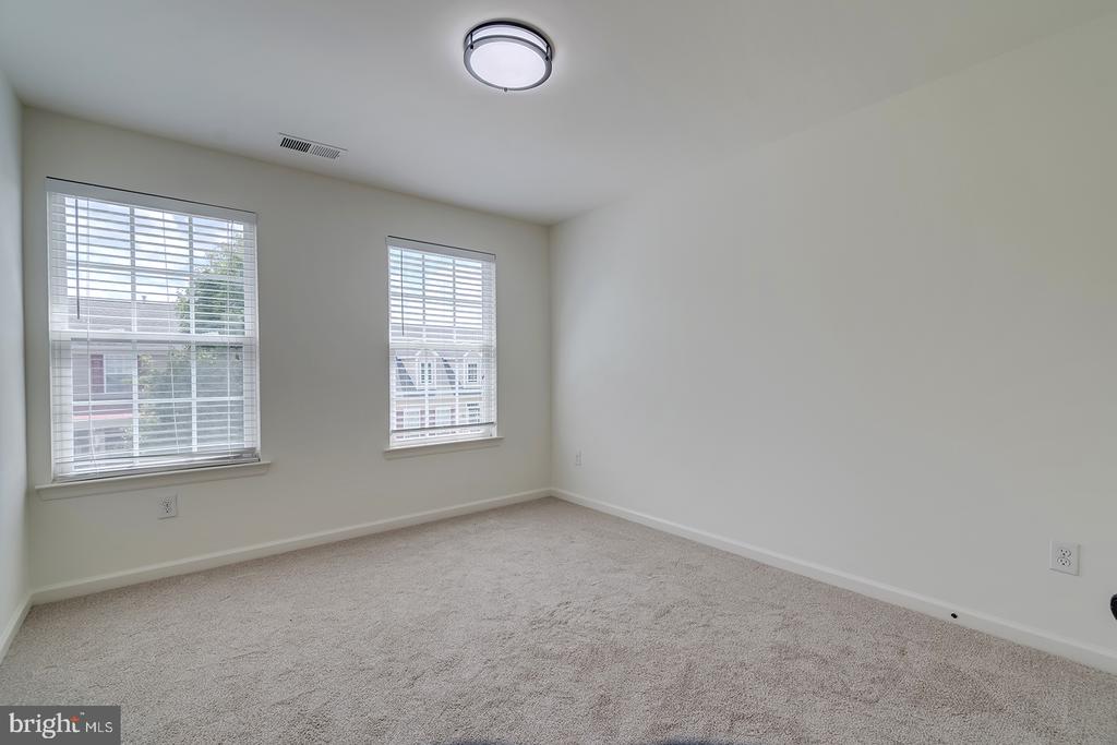 327 CARLTON DRIVE