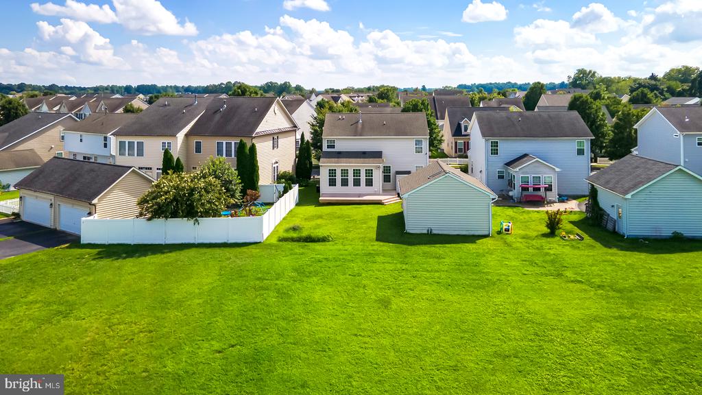 327 CARLTON DRIVE