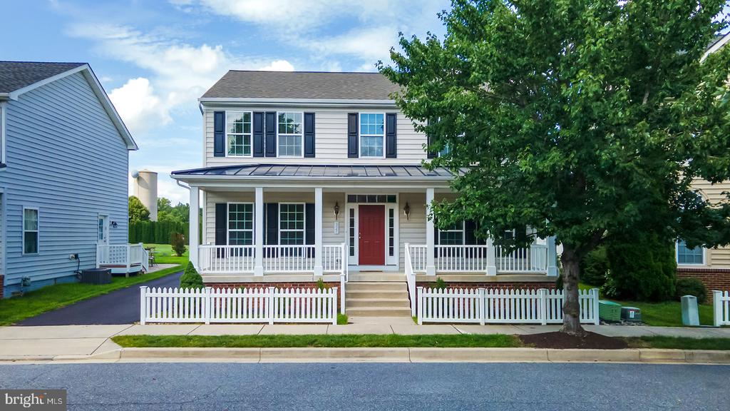 327 CARLTON DRIVE