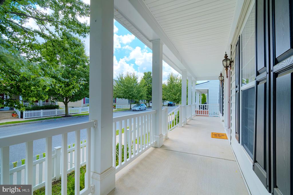 327 CARLTON DRIVE