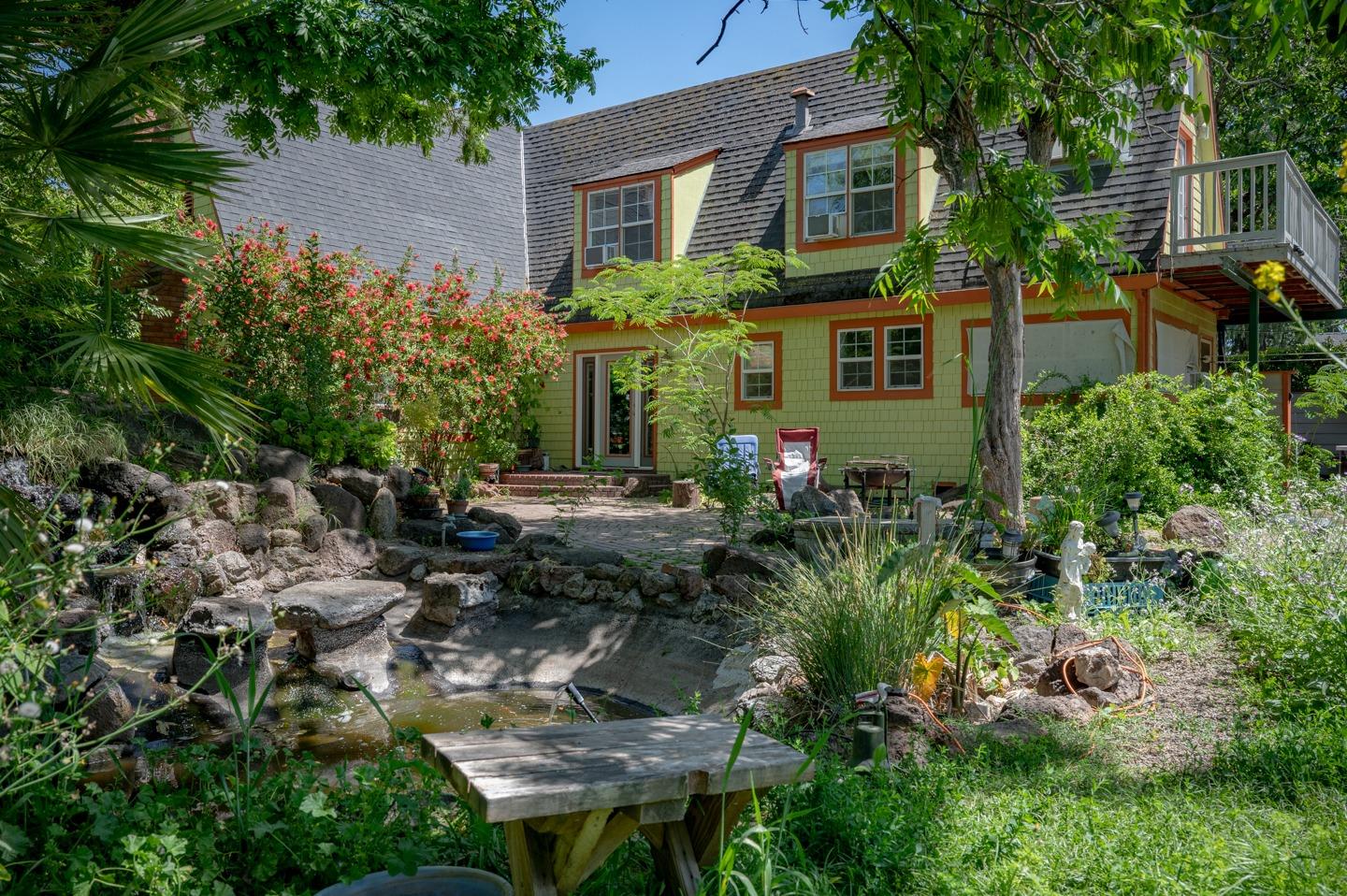 1114 H Street