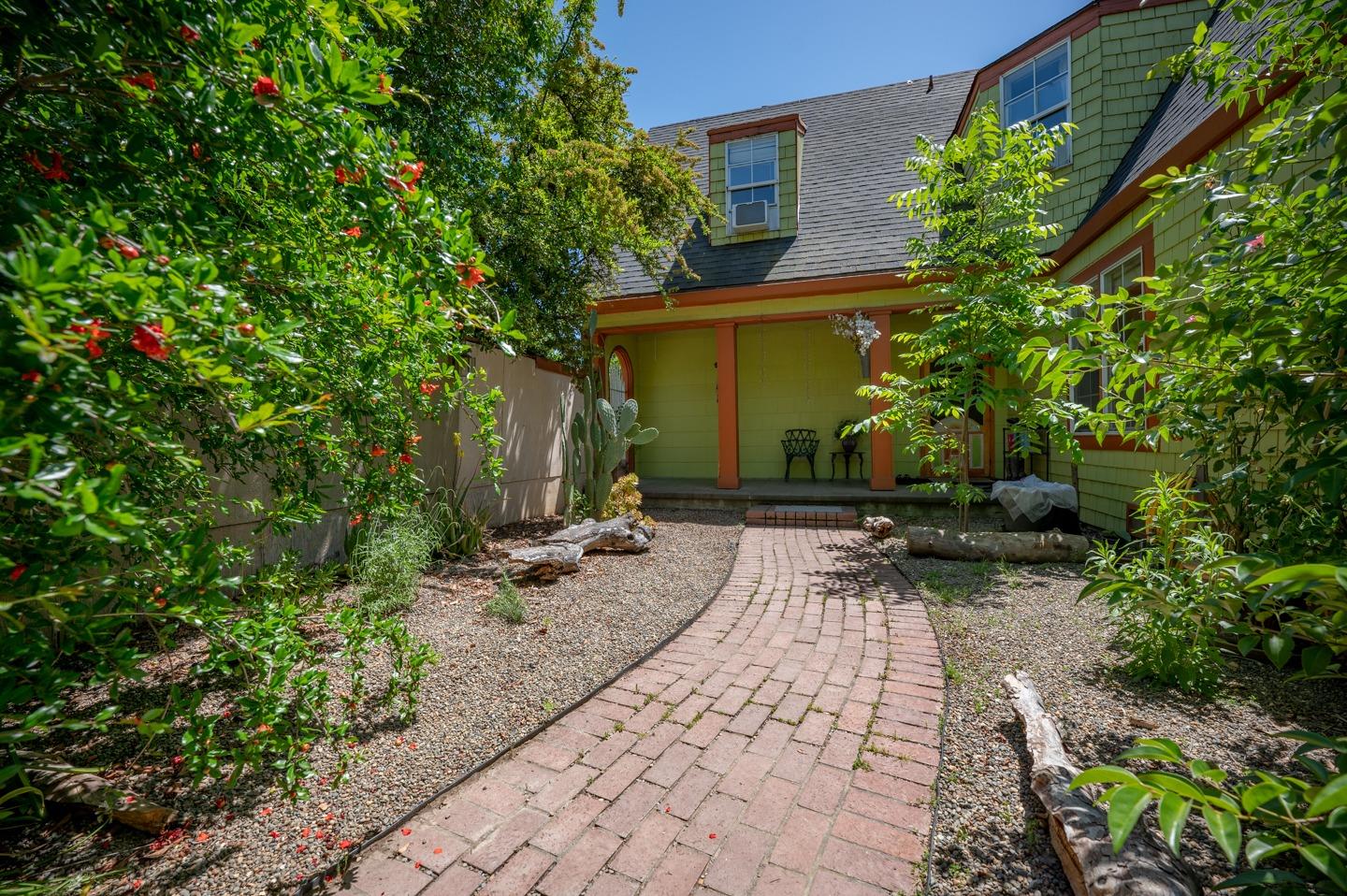 1114 H Street