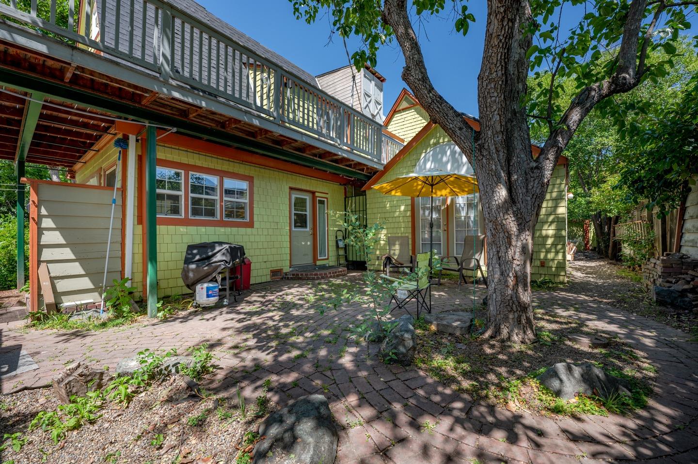 1114 H Street