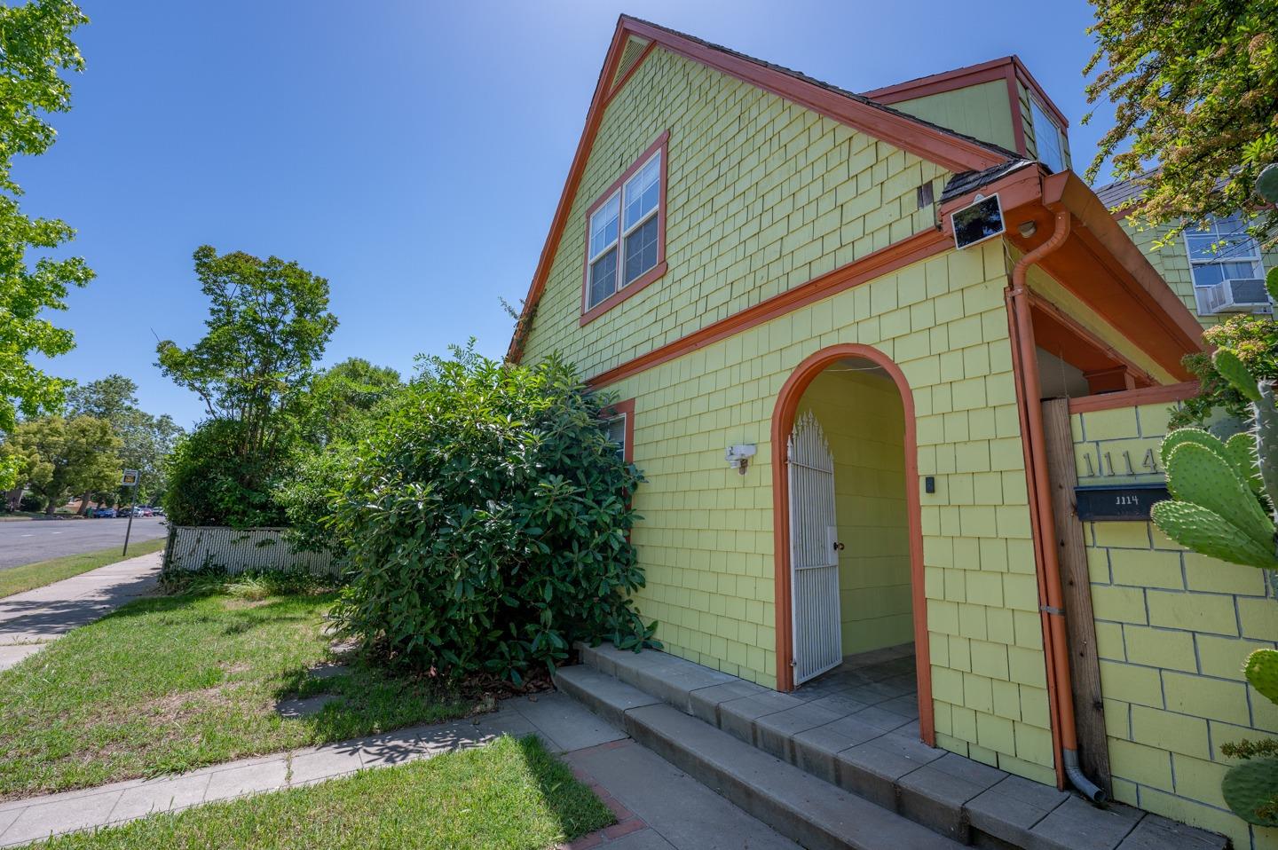 1114 H Street