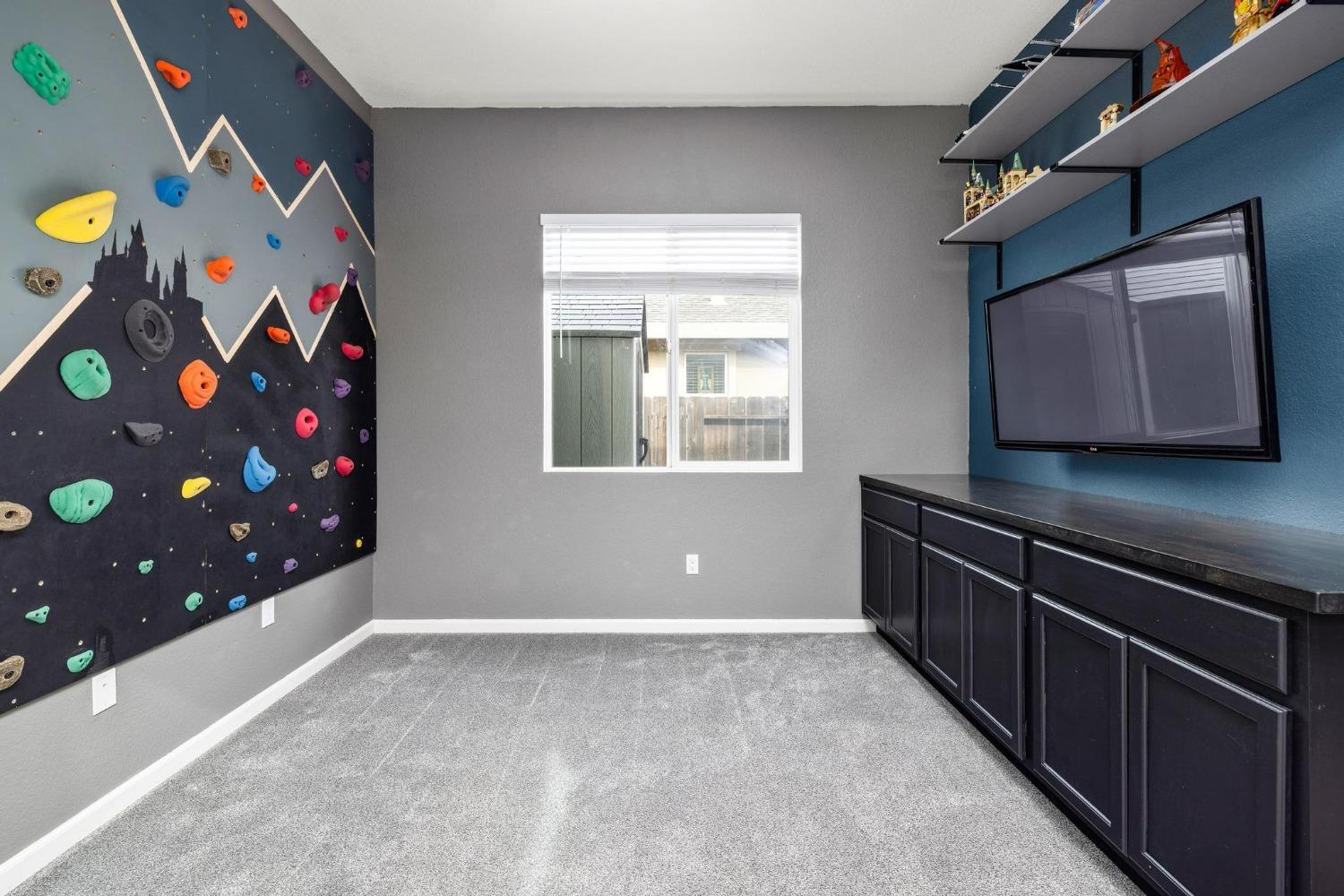 250 Bella Flora Lane