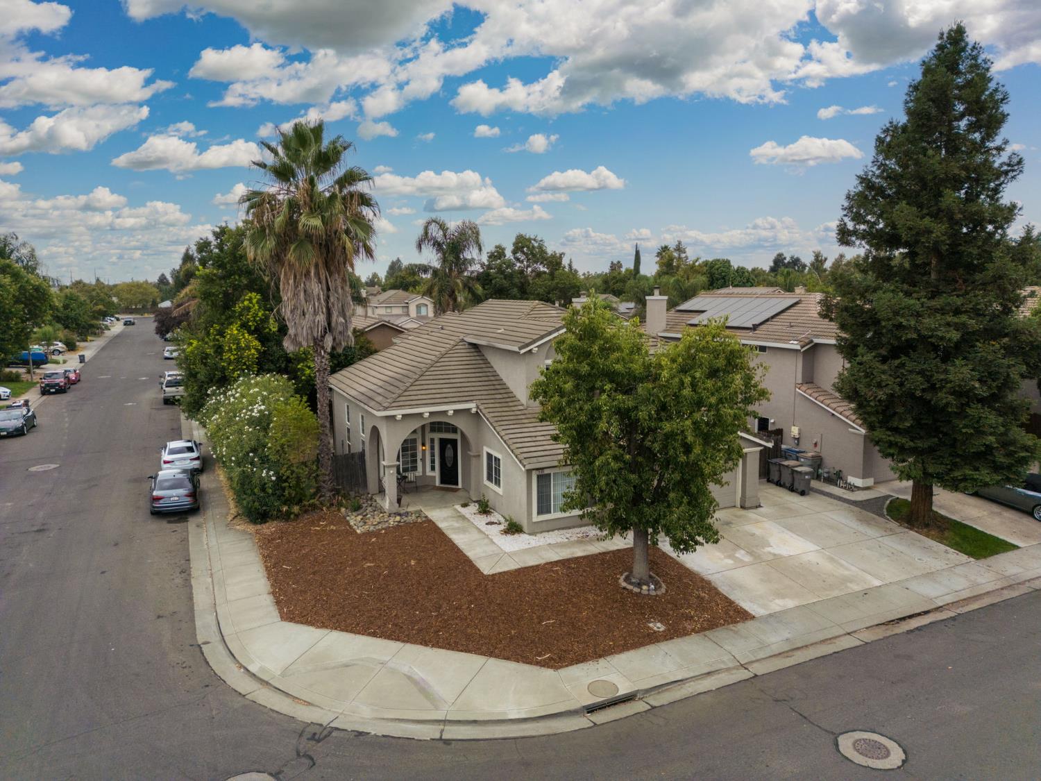 1988 Hackett Dr