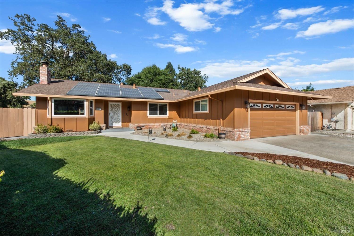 221 N Alamo Dr