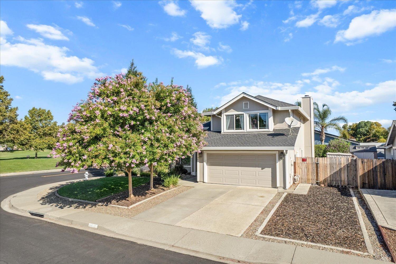 387 Nancy Cir