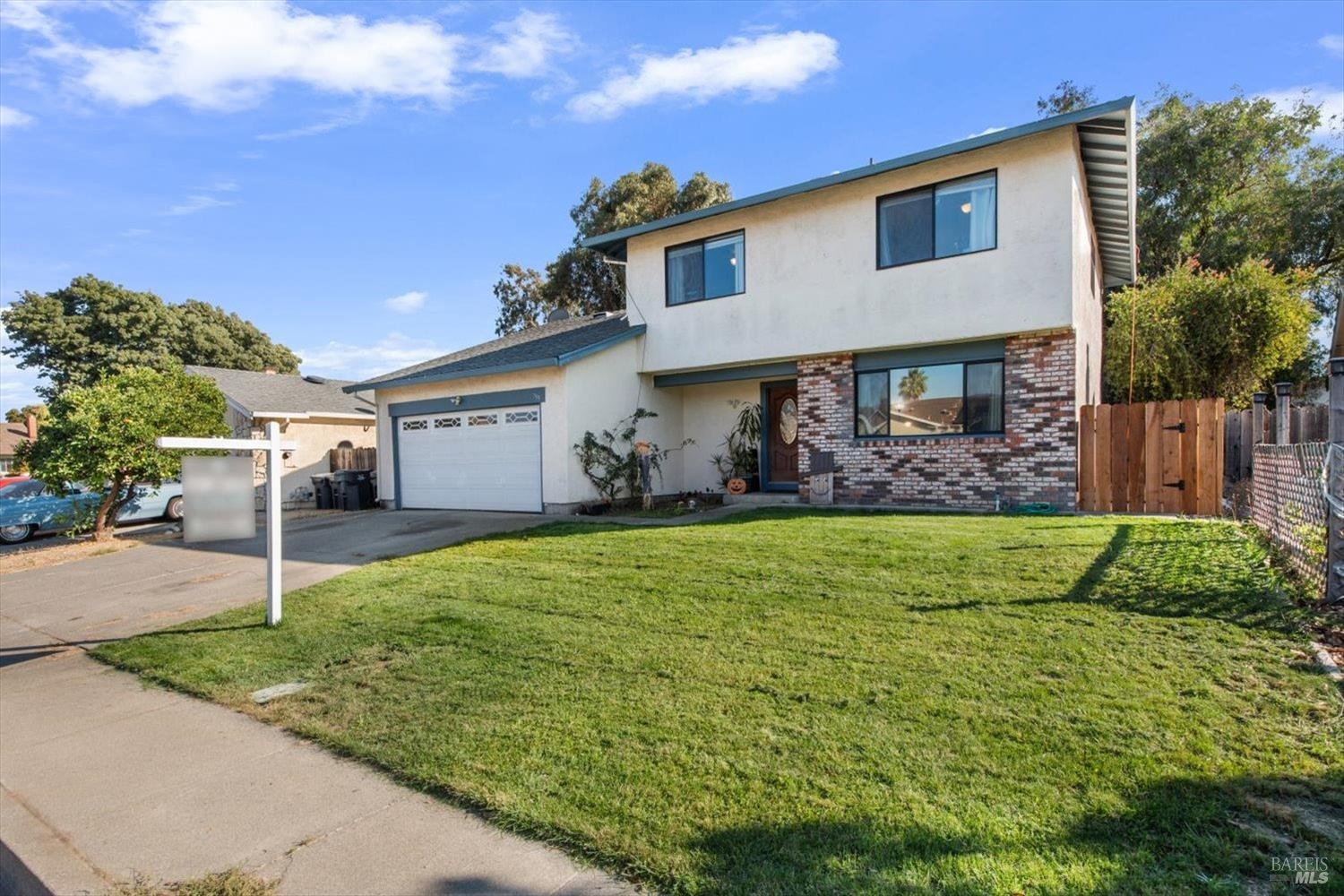 799 Marigold Dr