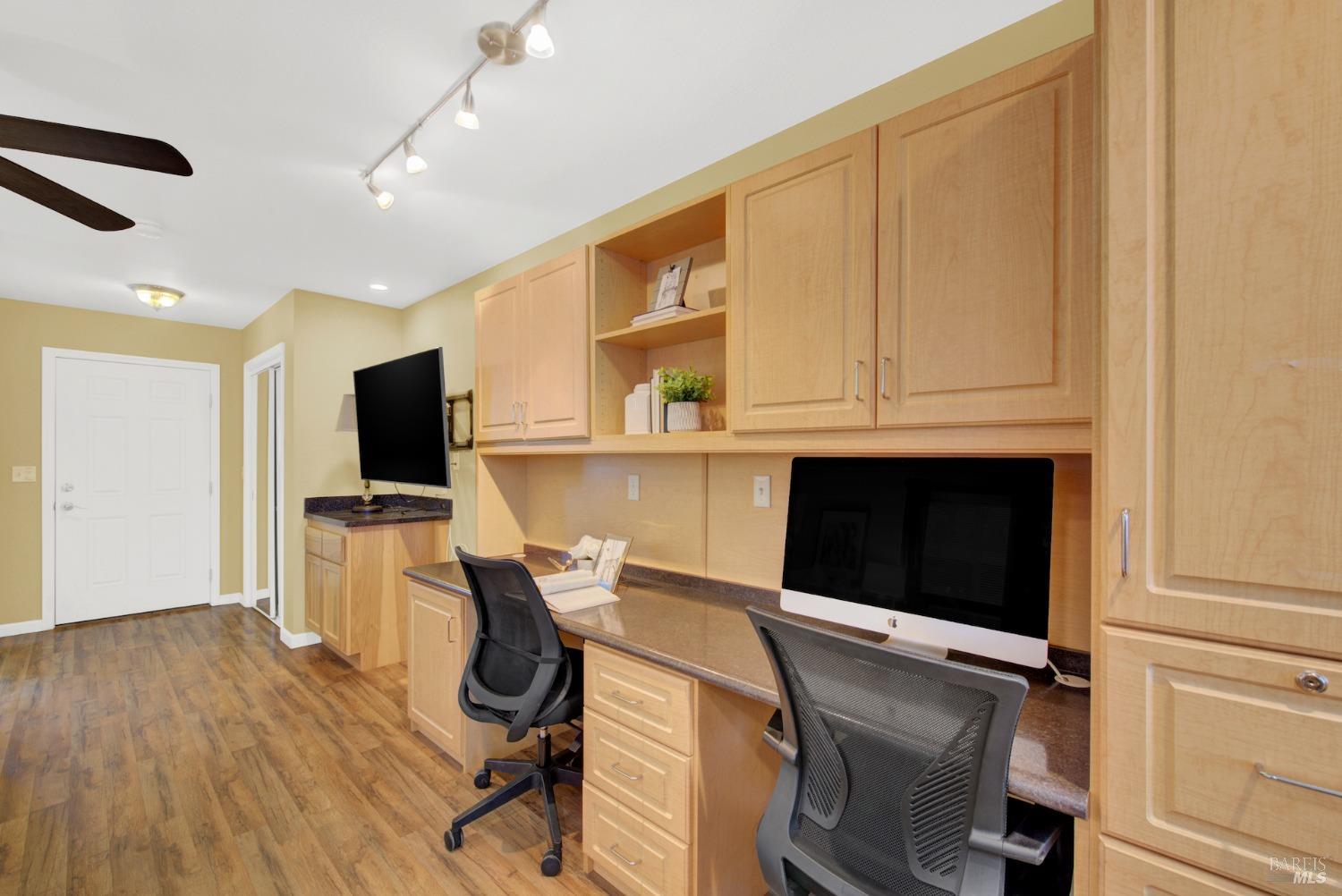 323 Buck Ave