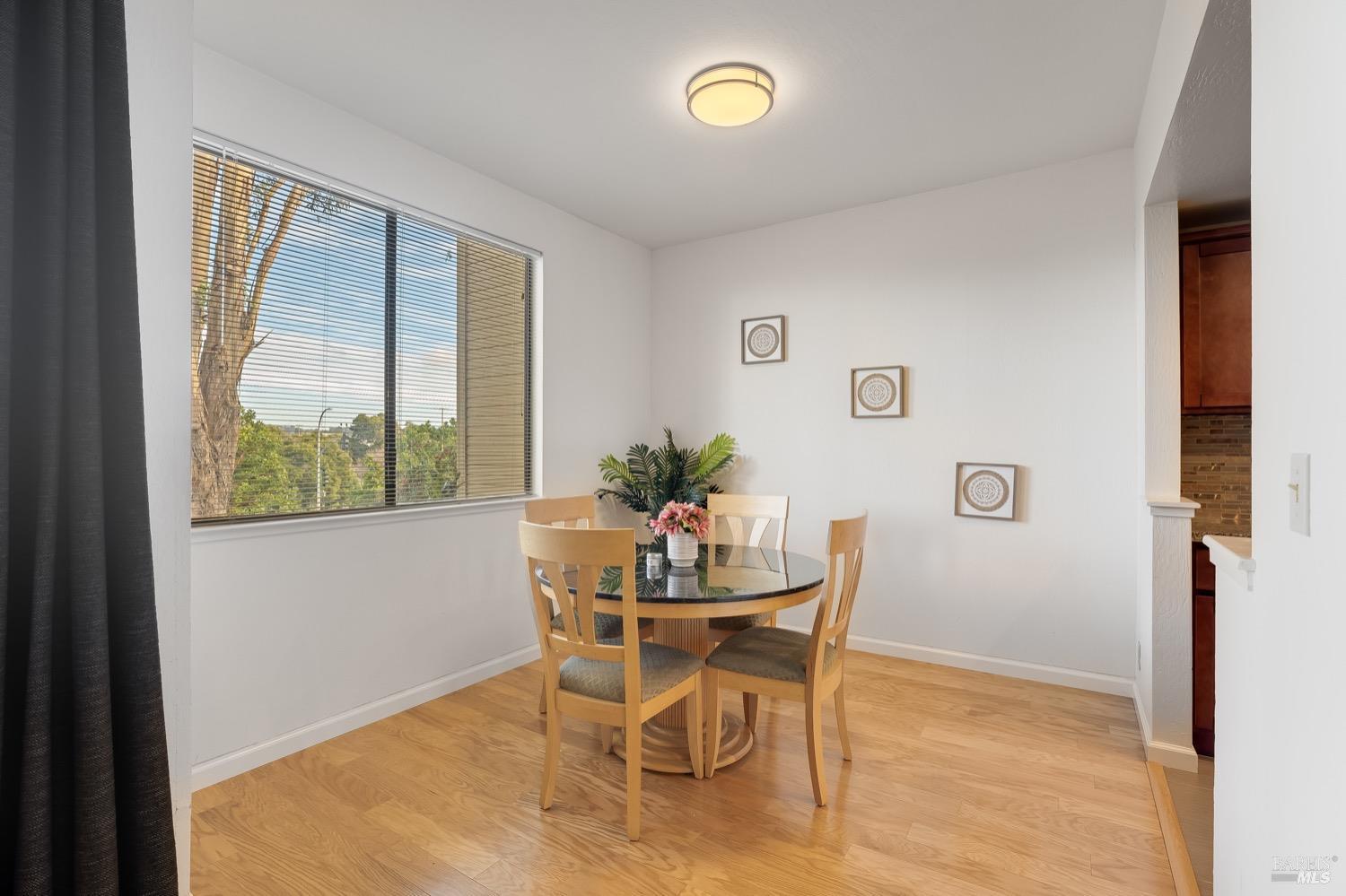 3753 Stoneglen North