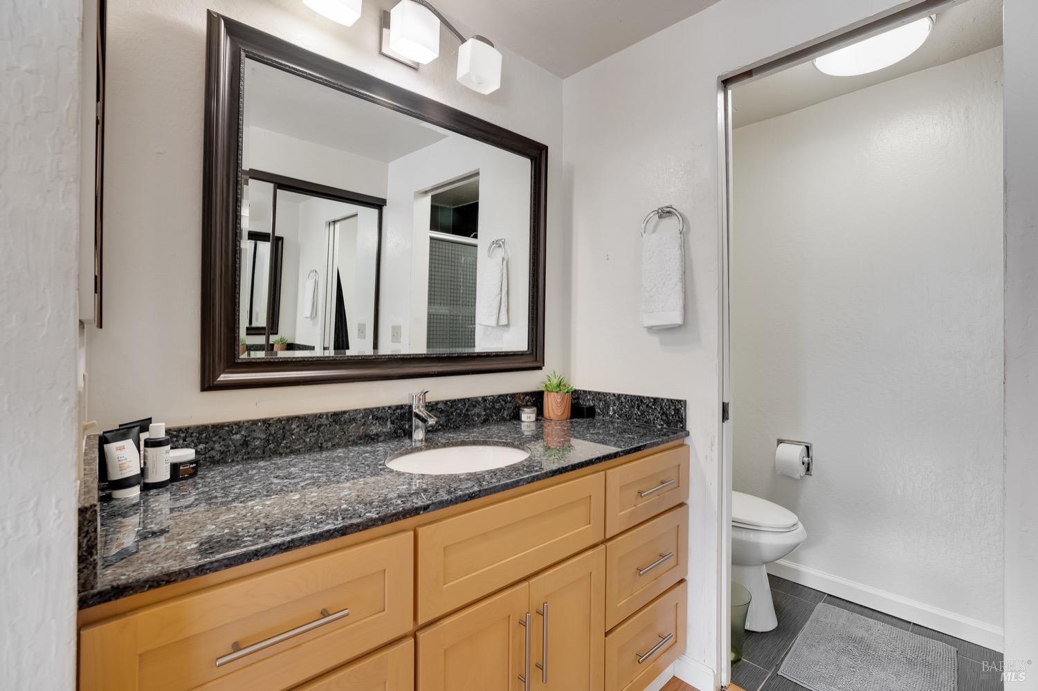 3753 Stoneglen North