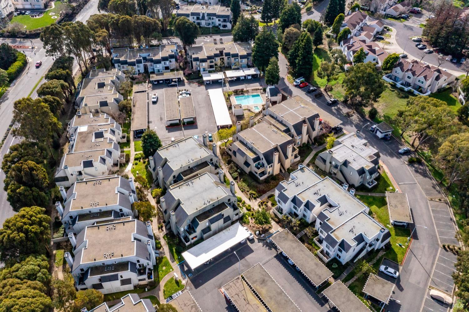 3753 Stoneglen North