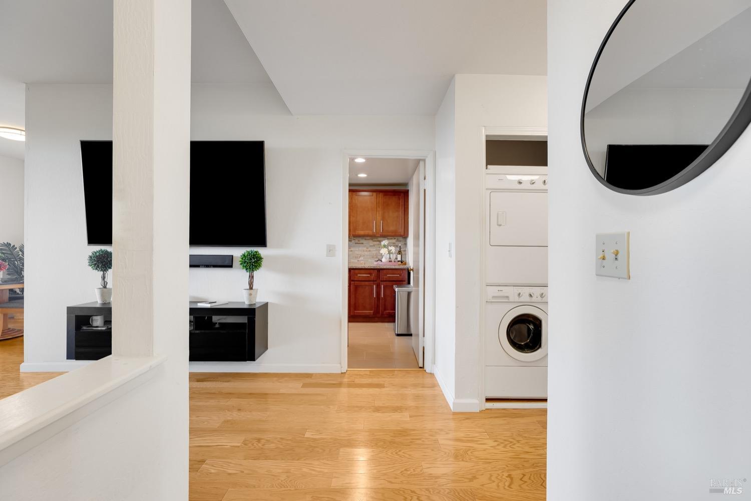 3753 Stoneglen North