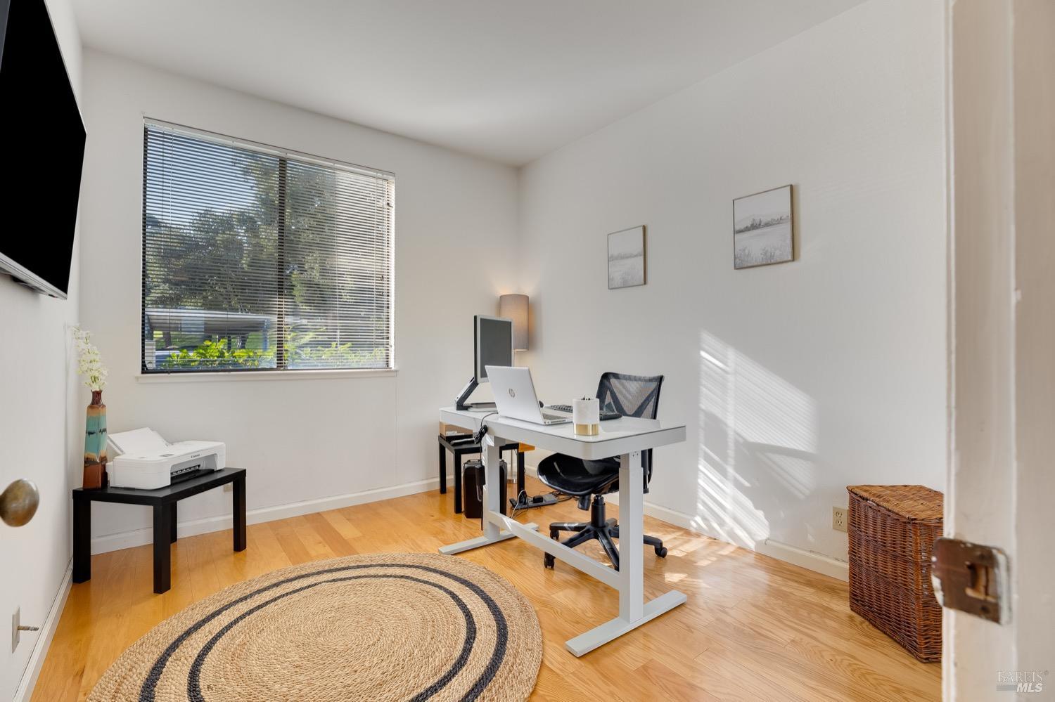 3753 Stoneglen North