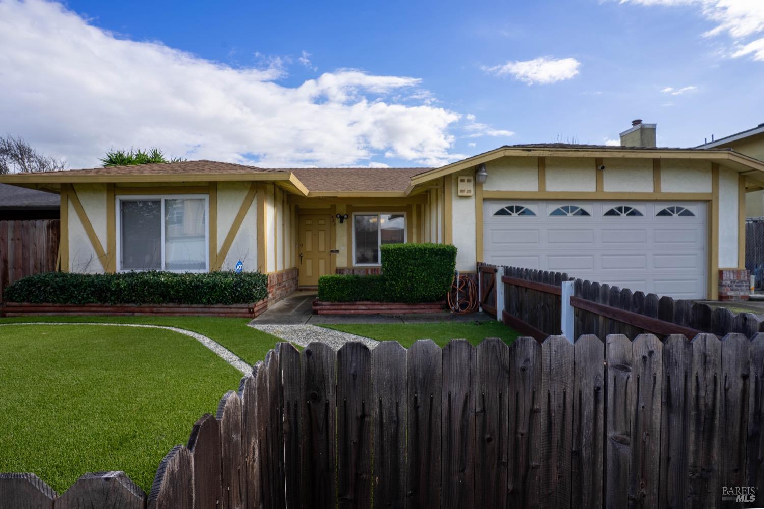 481 Basalt Dr