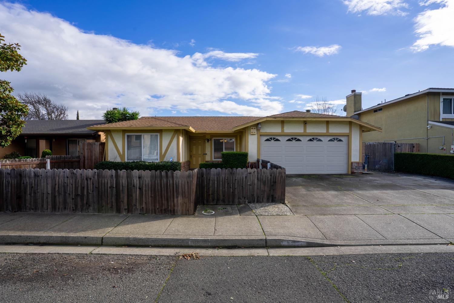 481 Basalt Dr