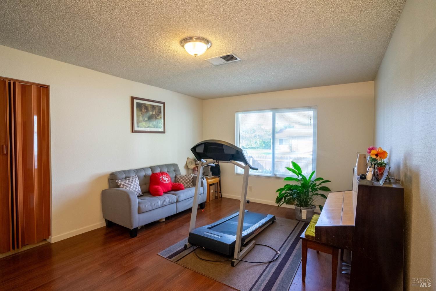 481 Basalt Dr