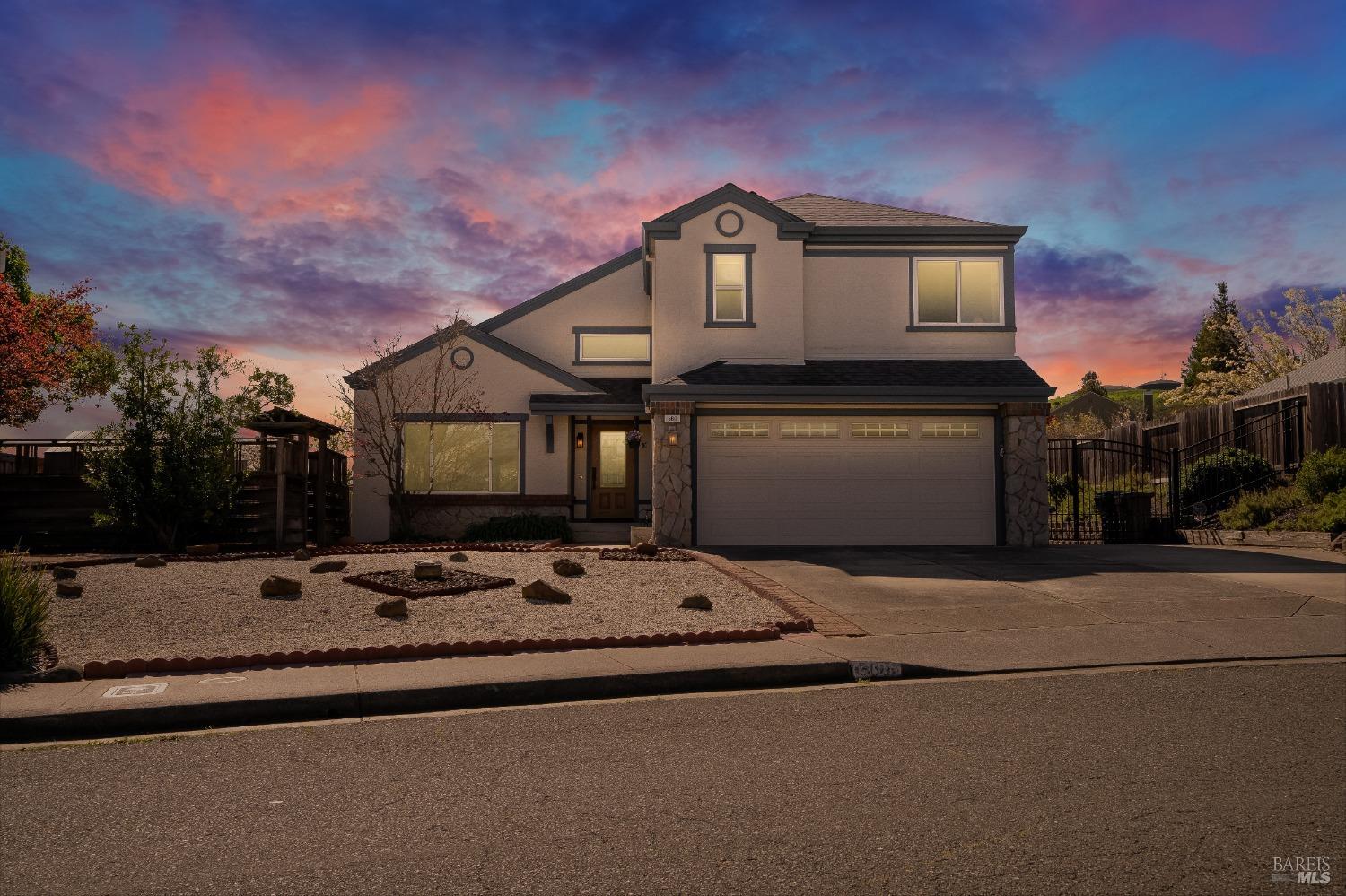 560 Daffodil Dr