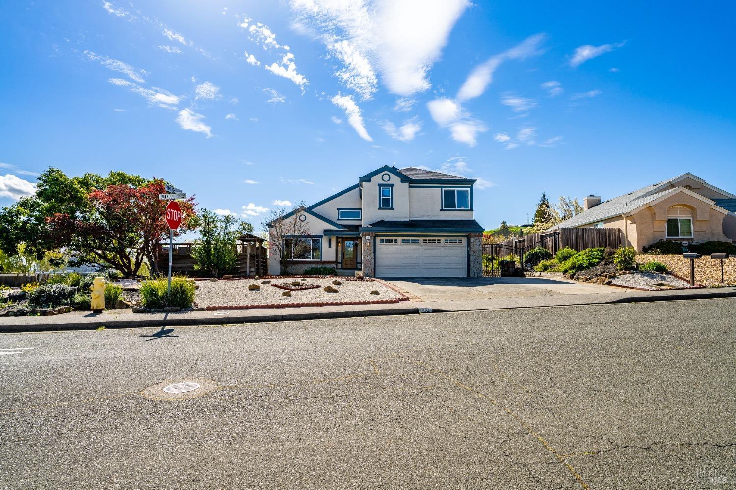 560 Daffodil Dr