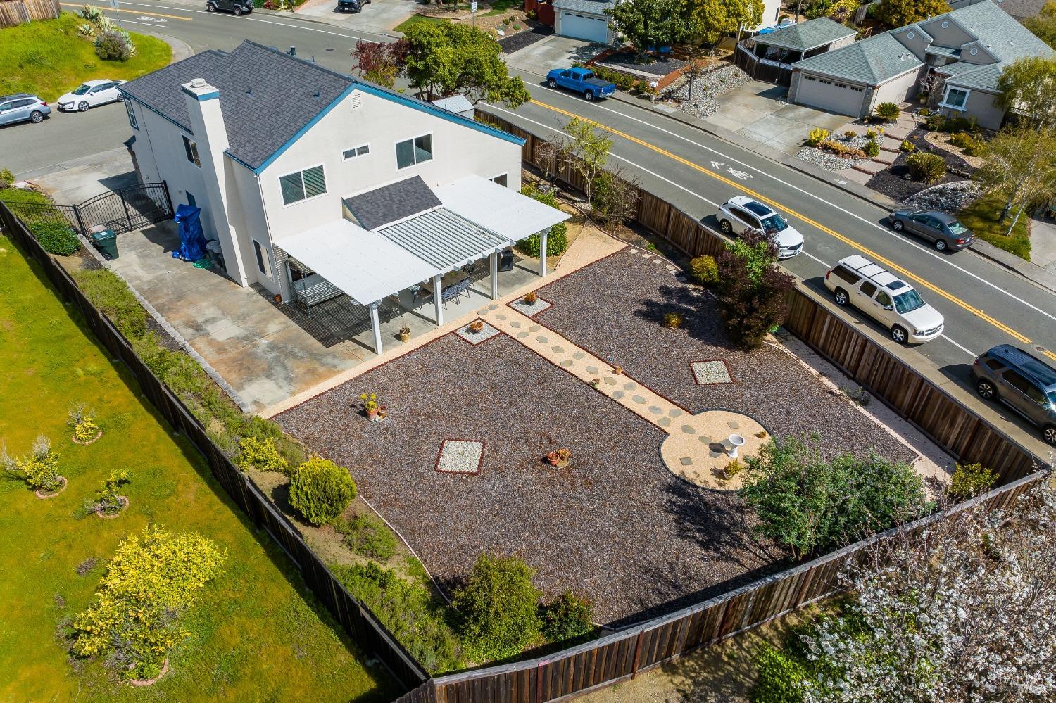 560 Daffodil Dr