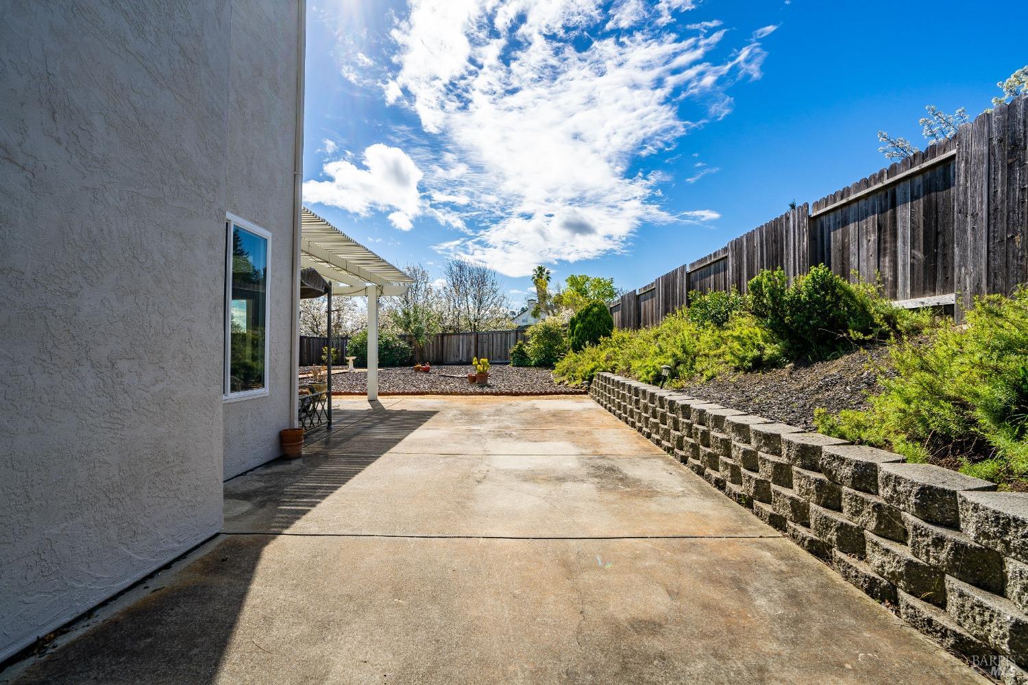 560 Daffodil Dr