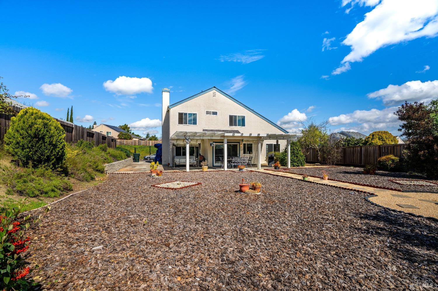 560 Daffodil Dr