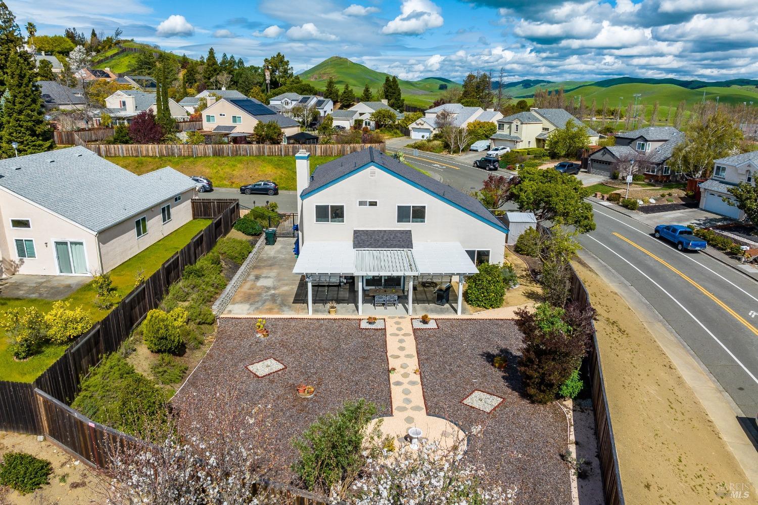 560 Daffodil Dr