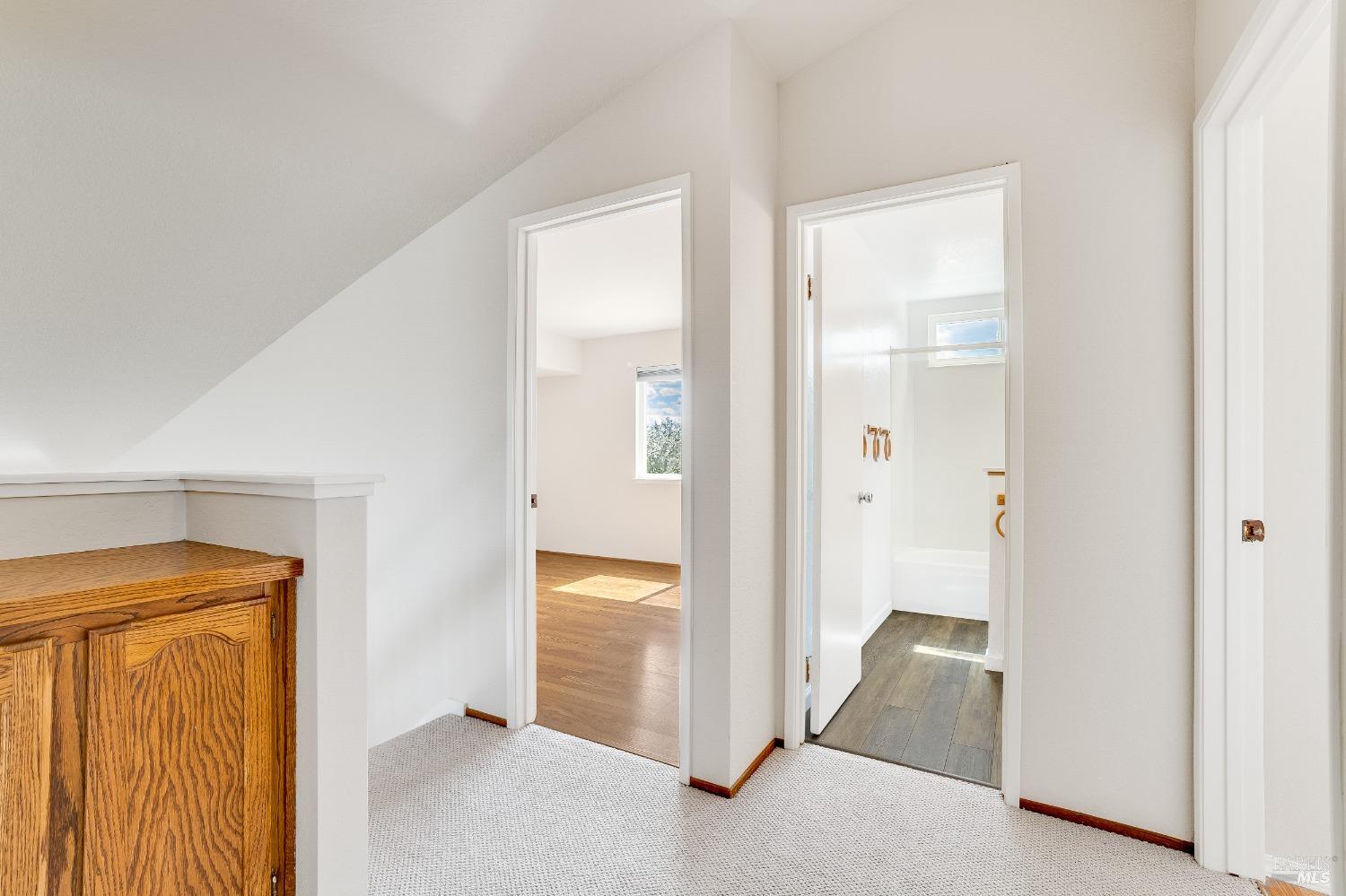 560 Daffodil Dr