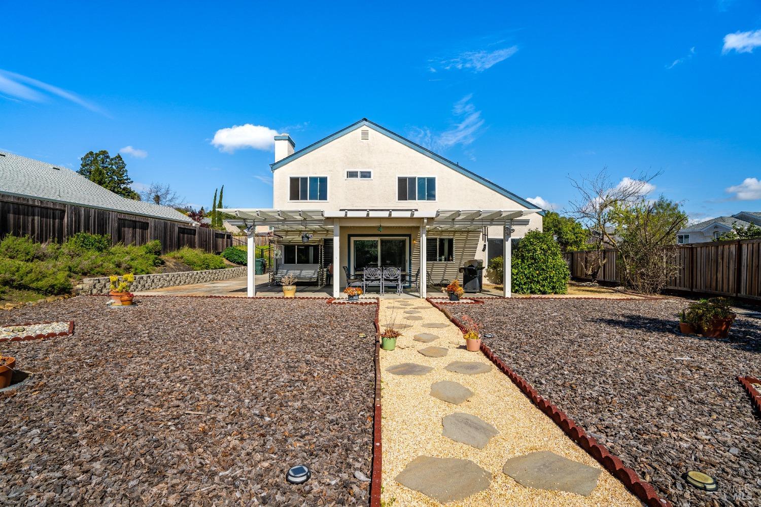 560 Daffodil Dr