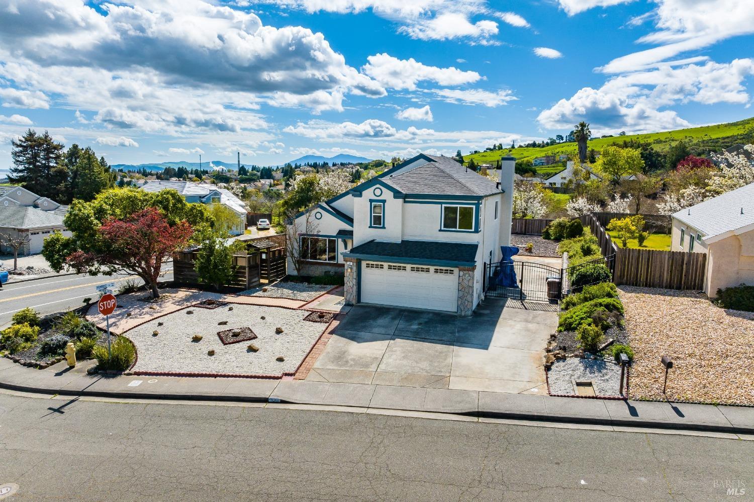 560 Daffodil Dr