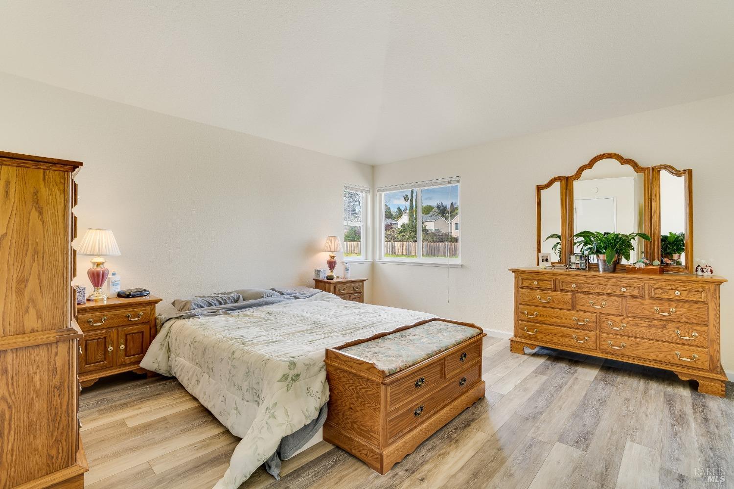 560 Daffodil Dr