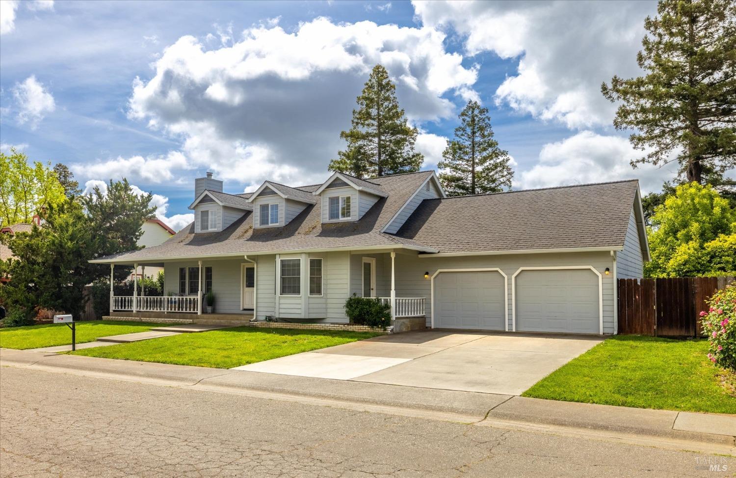 975 Mayfair Dr