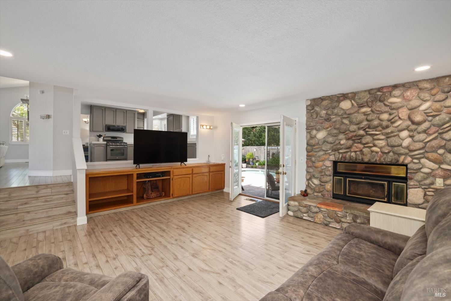 997 Chalice Ct