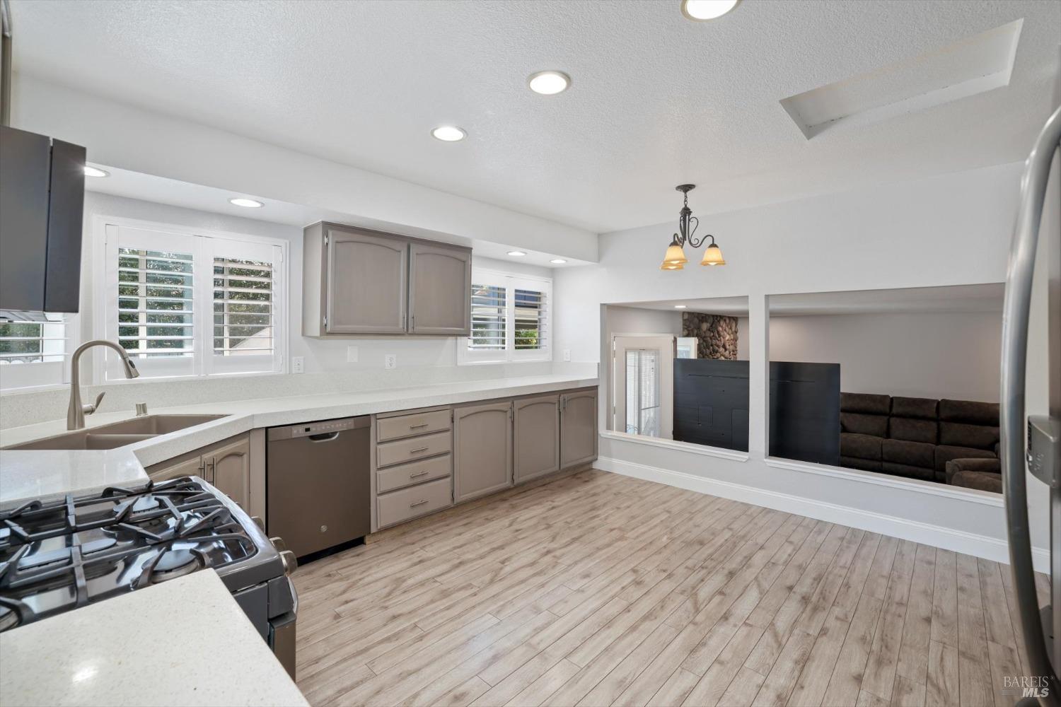 997 Chalice Ct