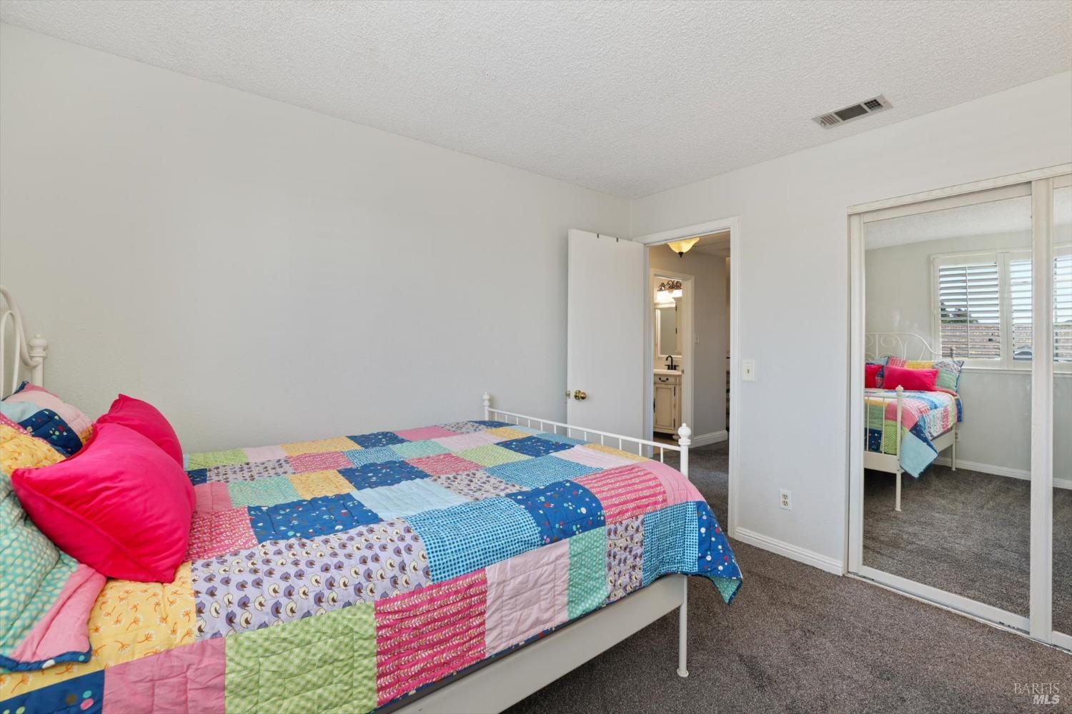 997 Chalice Ct