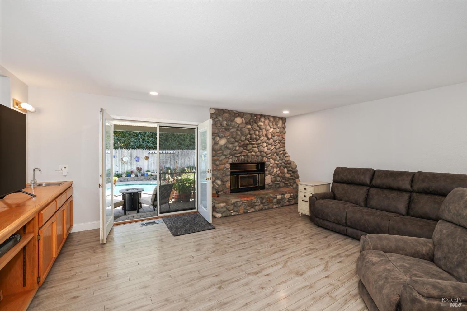 997 Chalice Ct
