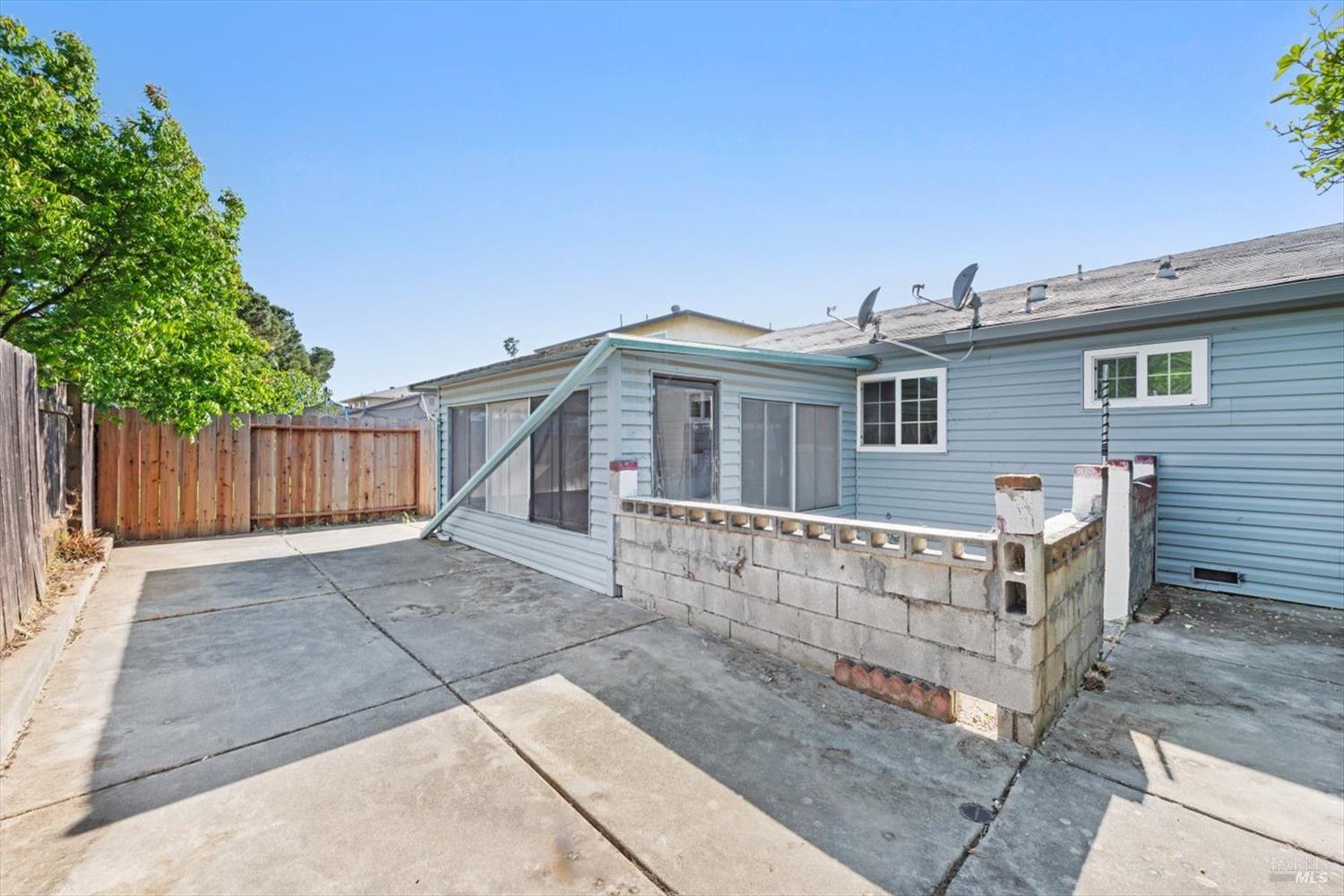 827 Blue Bill Way