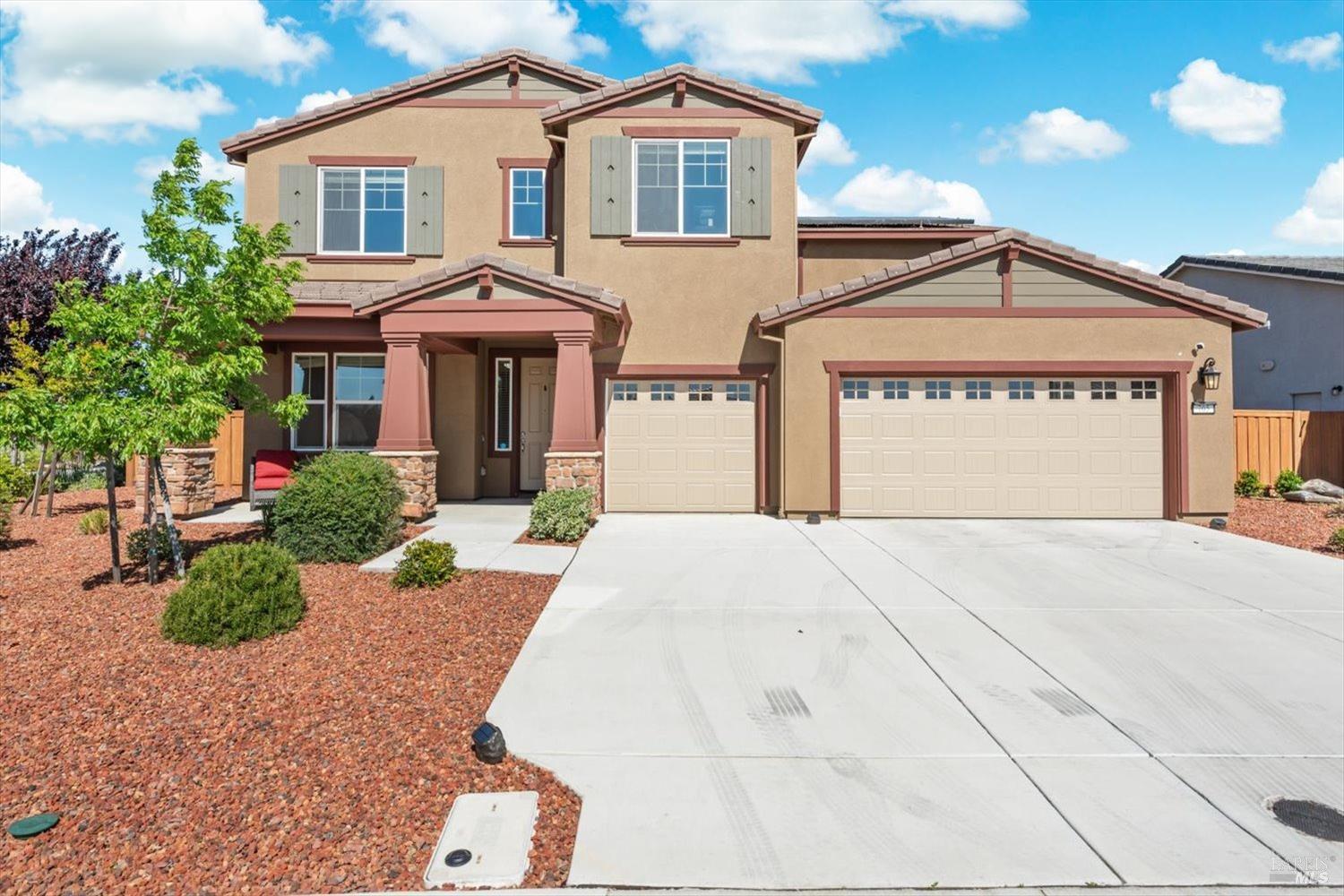 705 Foxtrace Ln