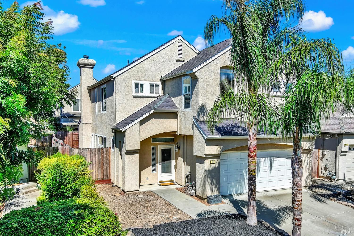 836 Chateau Cir