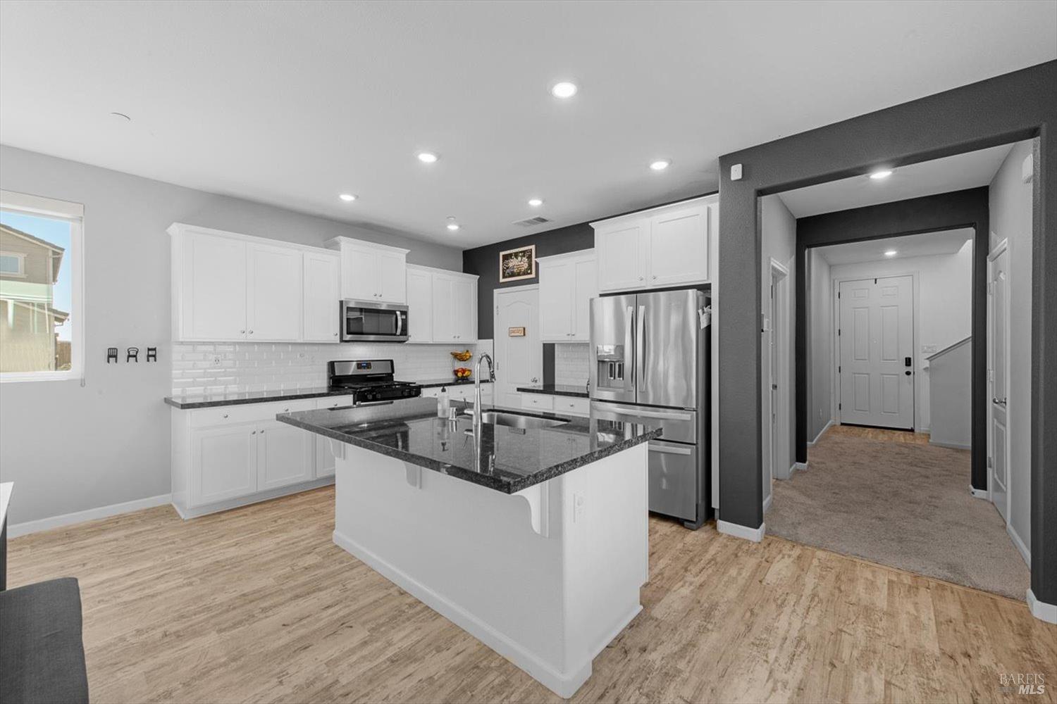 5004 Gurnett Ln