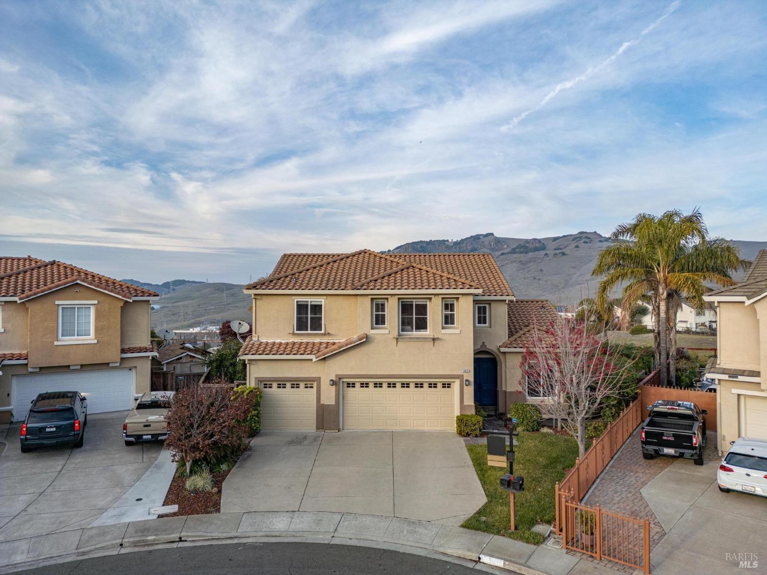 3915 Glacier Ct