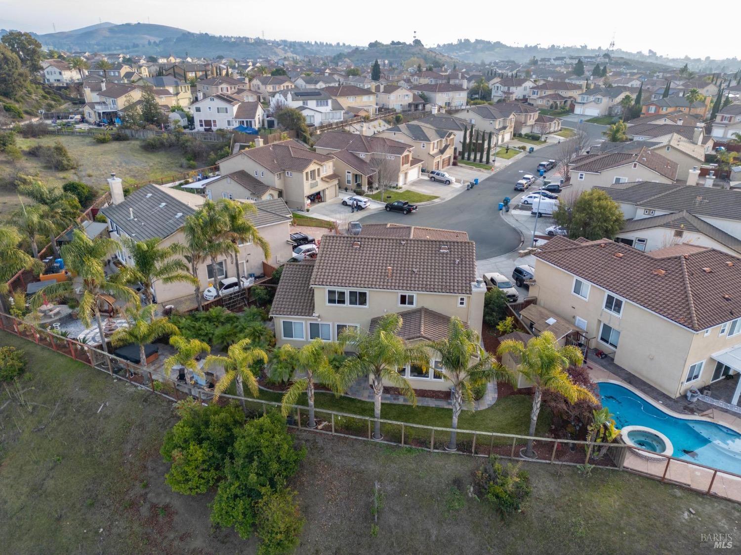 3915 Glacier Ct