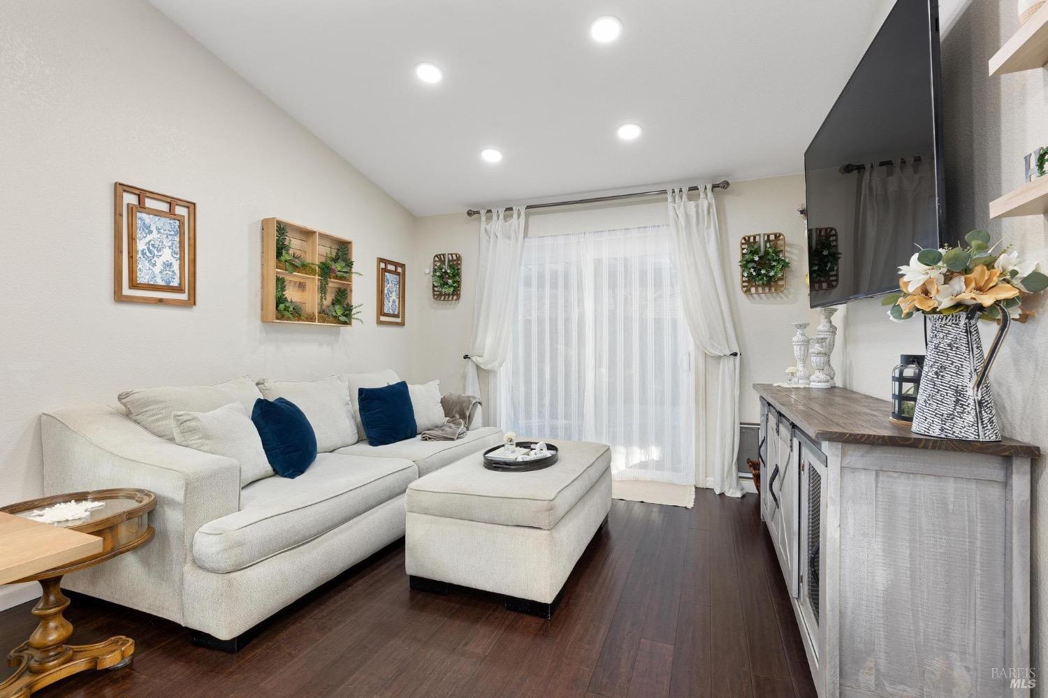 1868 Quail Meadows Cir