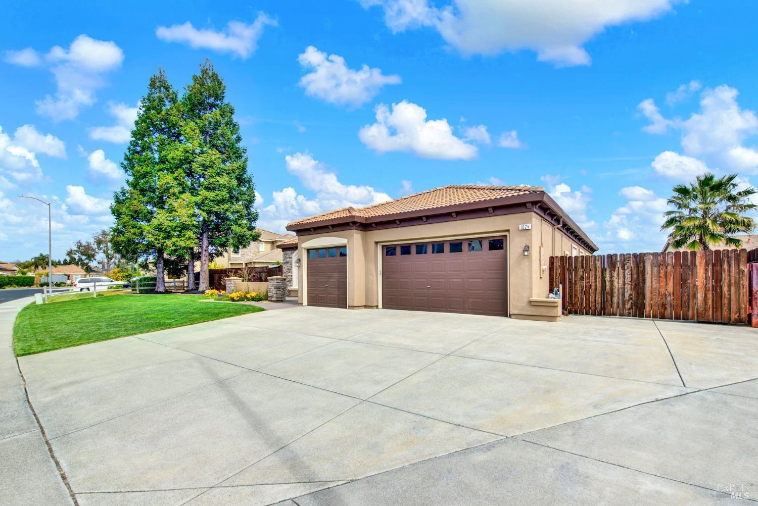 1025 Crystal Springs Dr