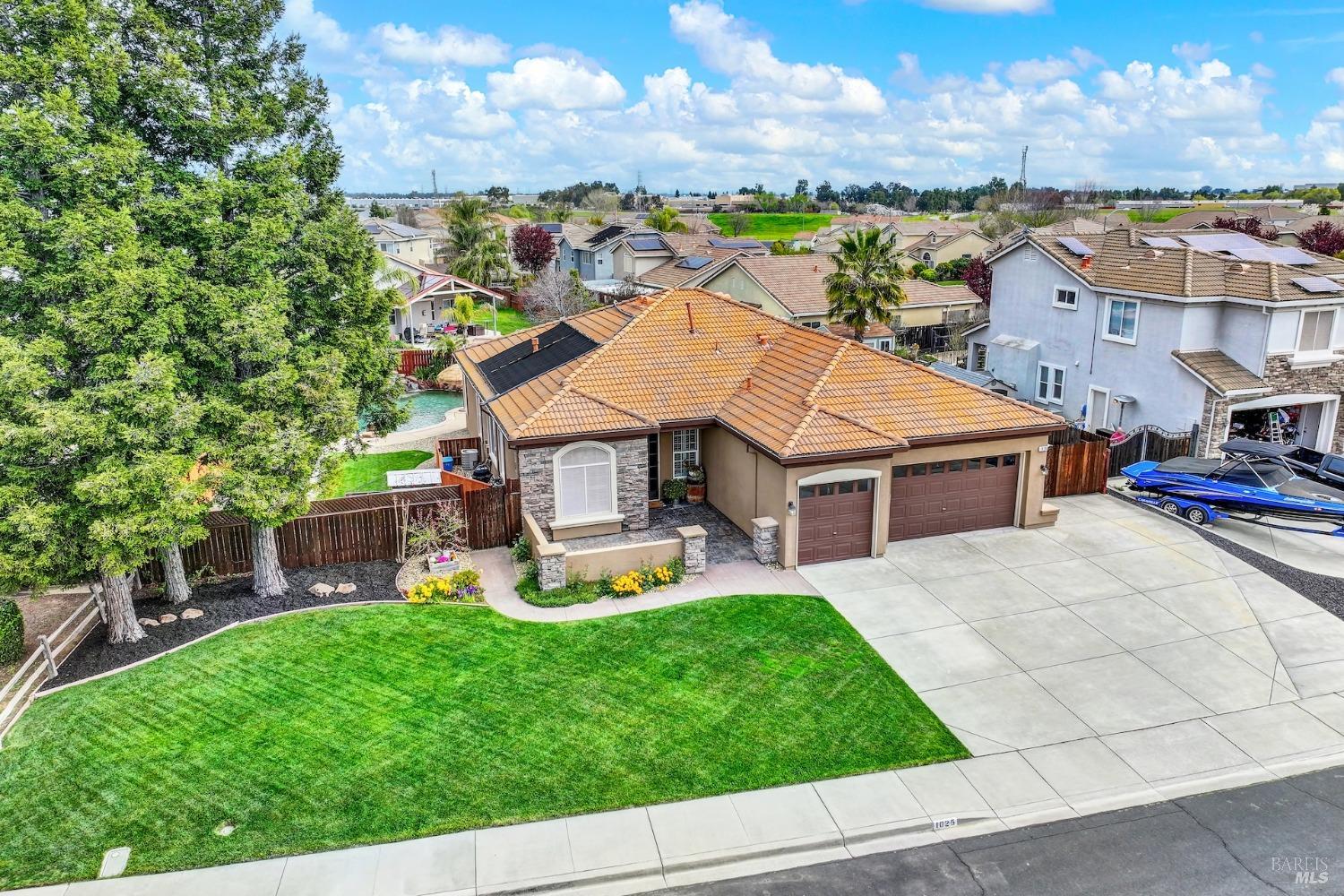 1025 Crystal Springs Dr