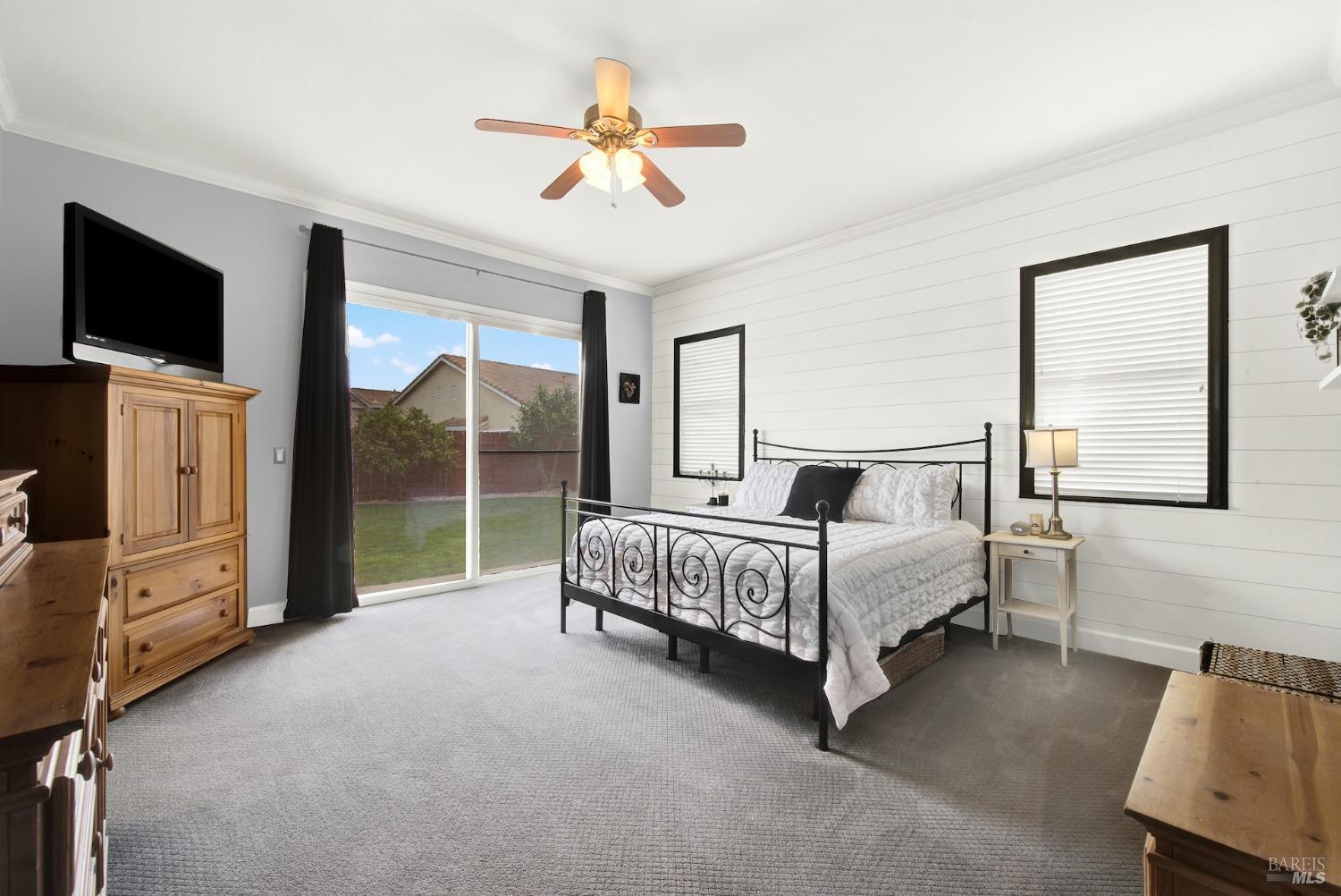 1025 Crystal Springs Dr