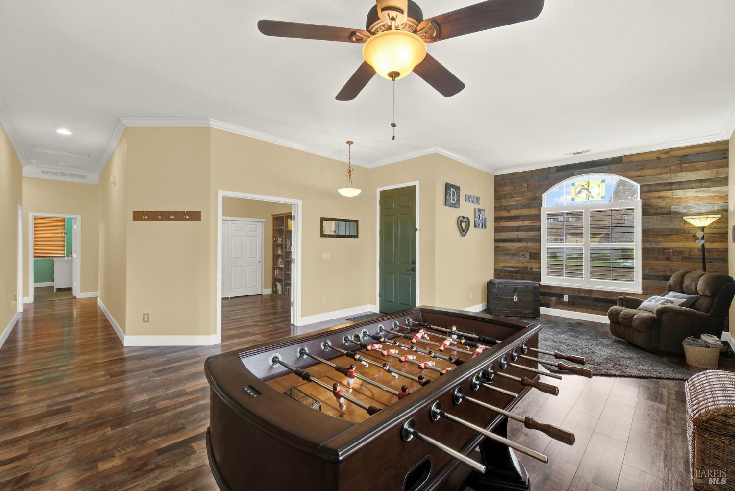 1025 Crystal Springs Dr