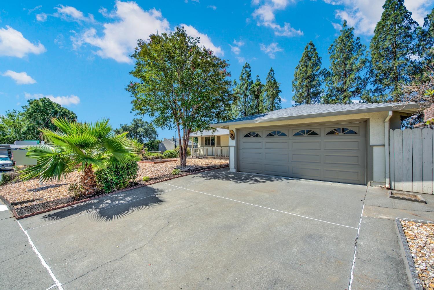 596 Silver Dr